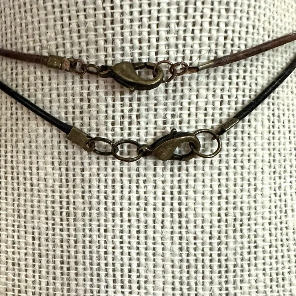 2 separate necklaces metal leaf antique copper‎ pendant and Barrel pendant. - Picture 4 of 7